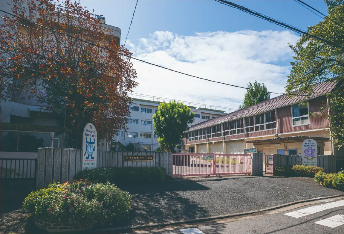 市立岸町小学校 外観